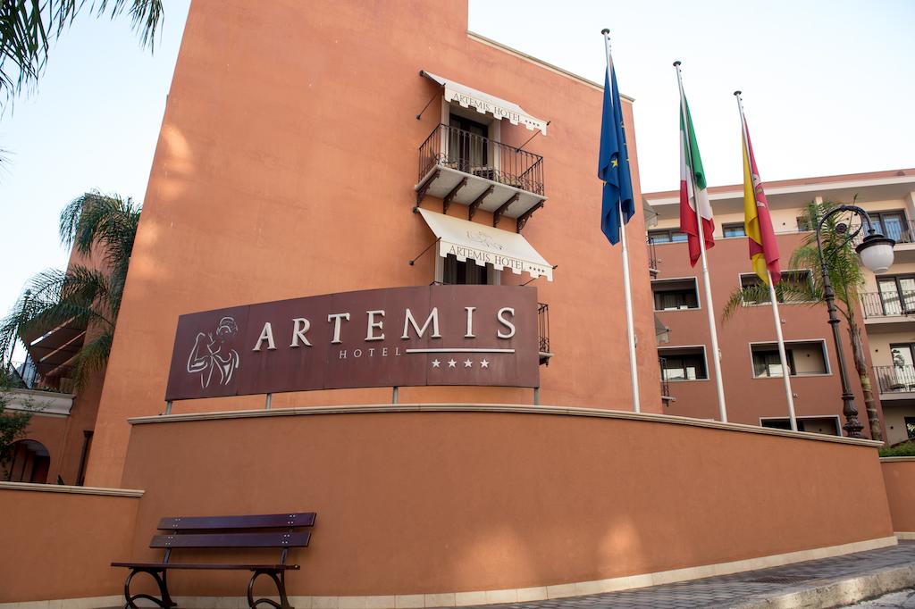 Palermo Region, Artemis, 4