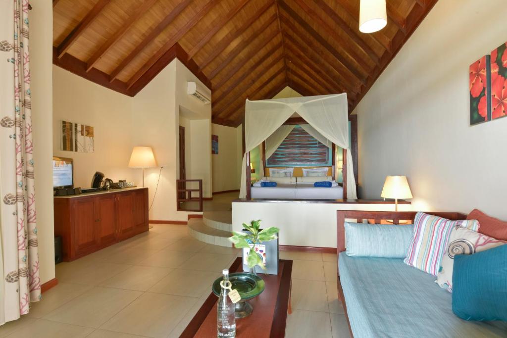 Reviews of tourists Robinson Maldives (Adults Only)
