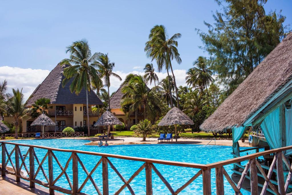 Горящие туры в отель Neptune Pwani Beach Resort & Spa Пвани-Мчангани Танзания