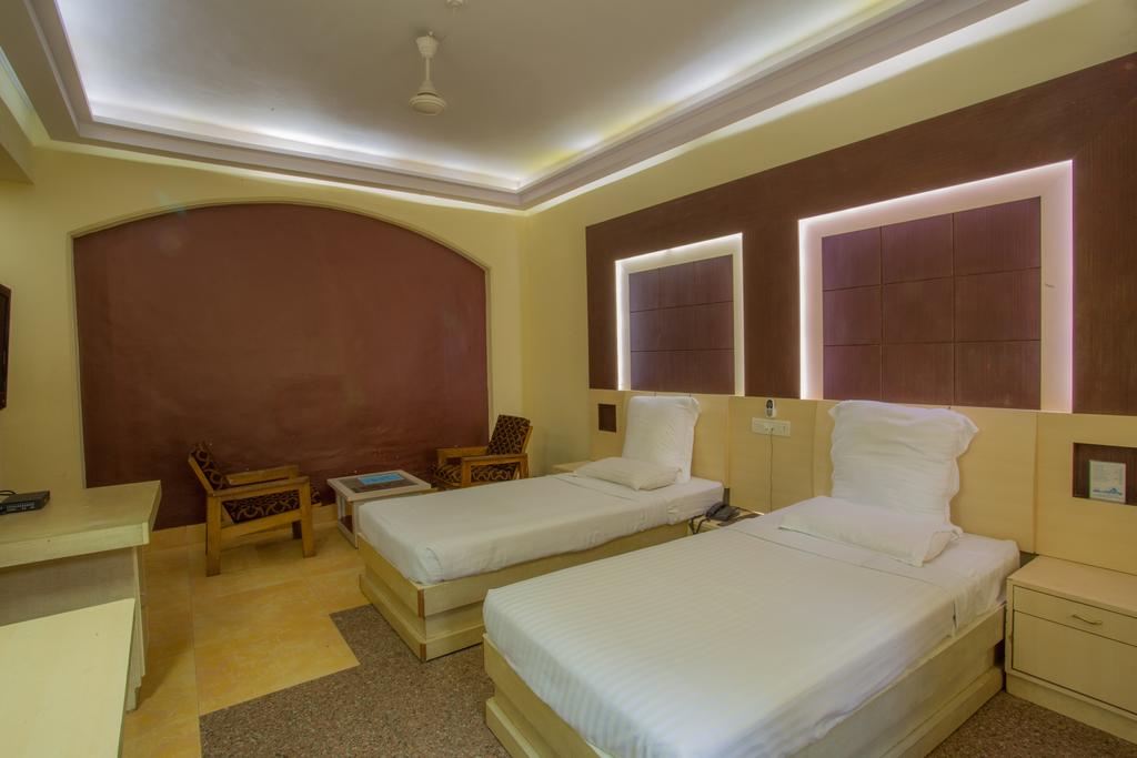 Silver Sands Beach Resort India prices