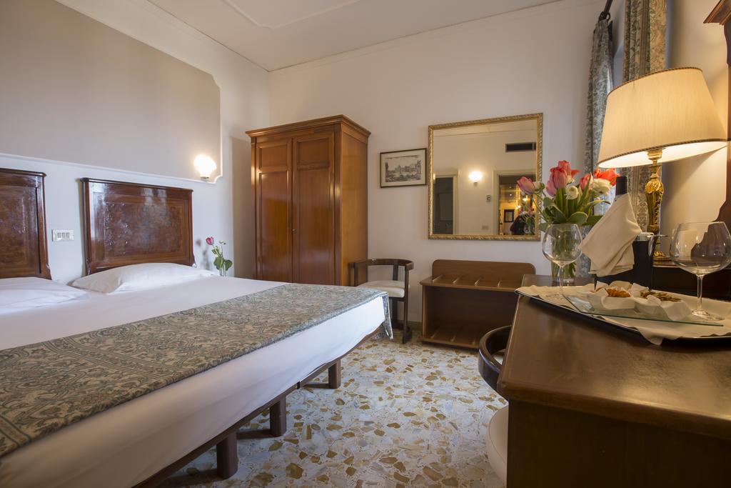 Горящие туры в отель Cristina Неаполитанский залив