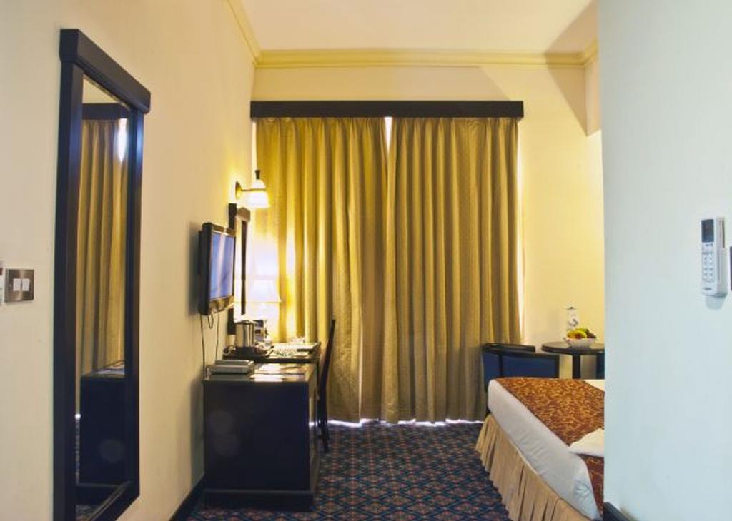 Отдых в отеле Regent Beach Resort Дубай (пляжные отели)