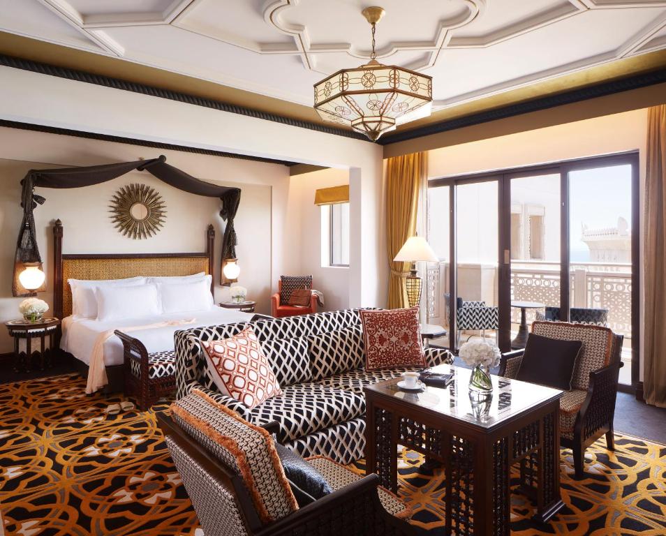 Jumeirah Al Qasr (ex. Madinat Jumeirah Al Qasr), United Arab Emirates, Dubai (beach hotels)
