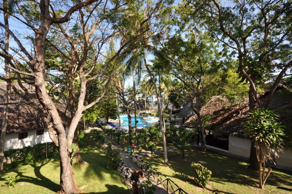 Горящие туры в отель Kilifi Bay Beach Resort Килифи