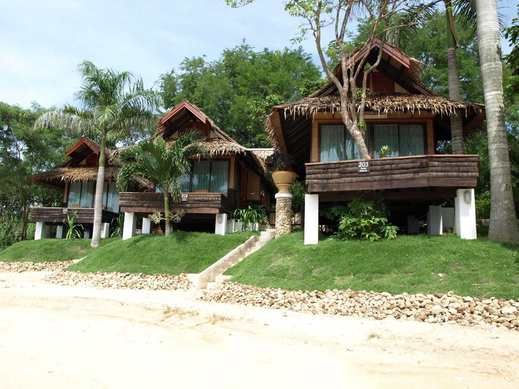 Tours to the hotel Sunset Village Beach Resort Pattaya