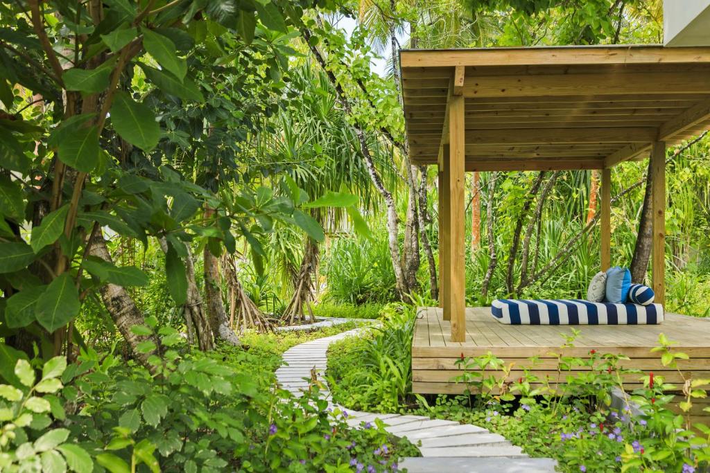 Відпочинок в готелі Dhigali Maldives