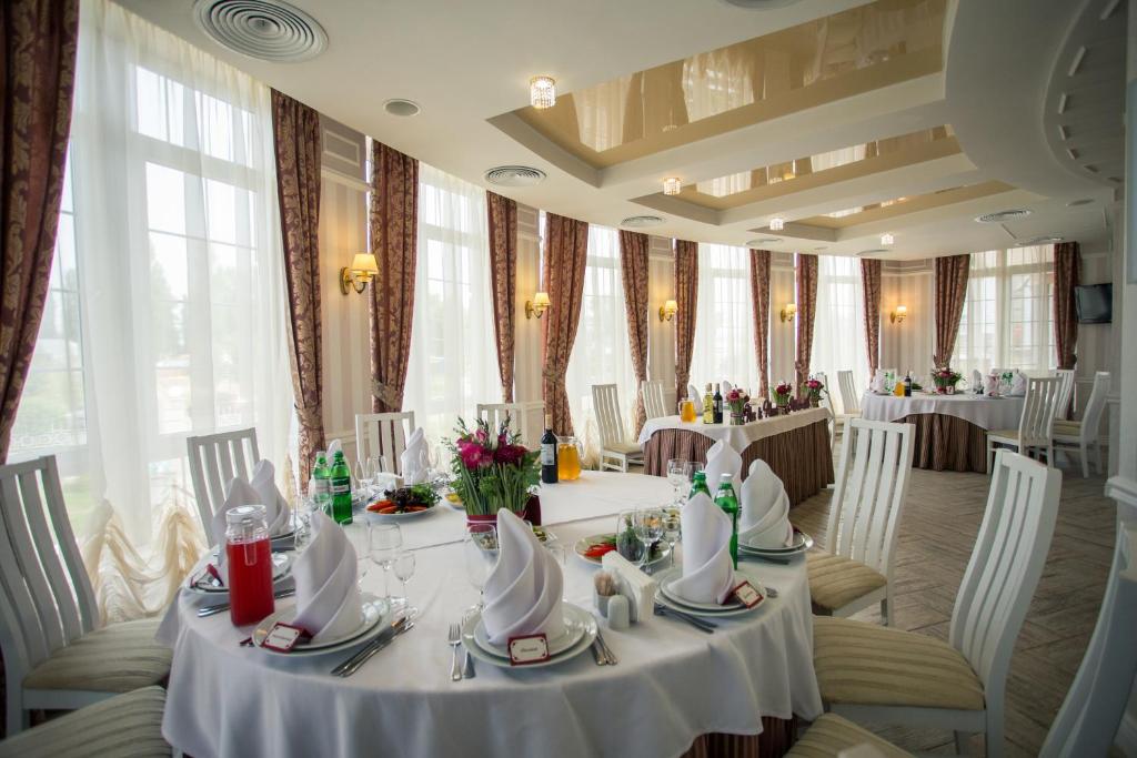 Sofievsky Posad Hotel цена