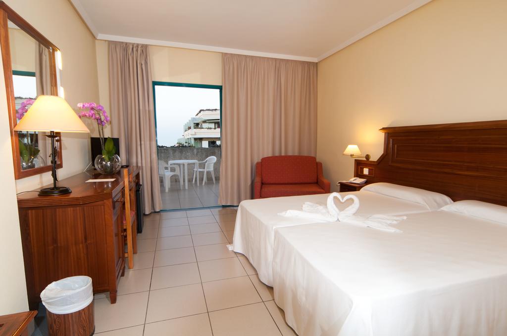 Tours to the hotel Hotel Turquesa Playa Tenerife (island)