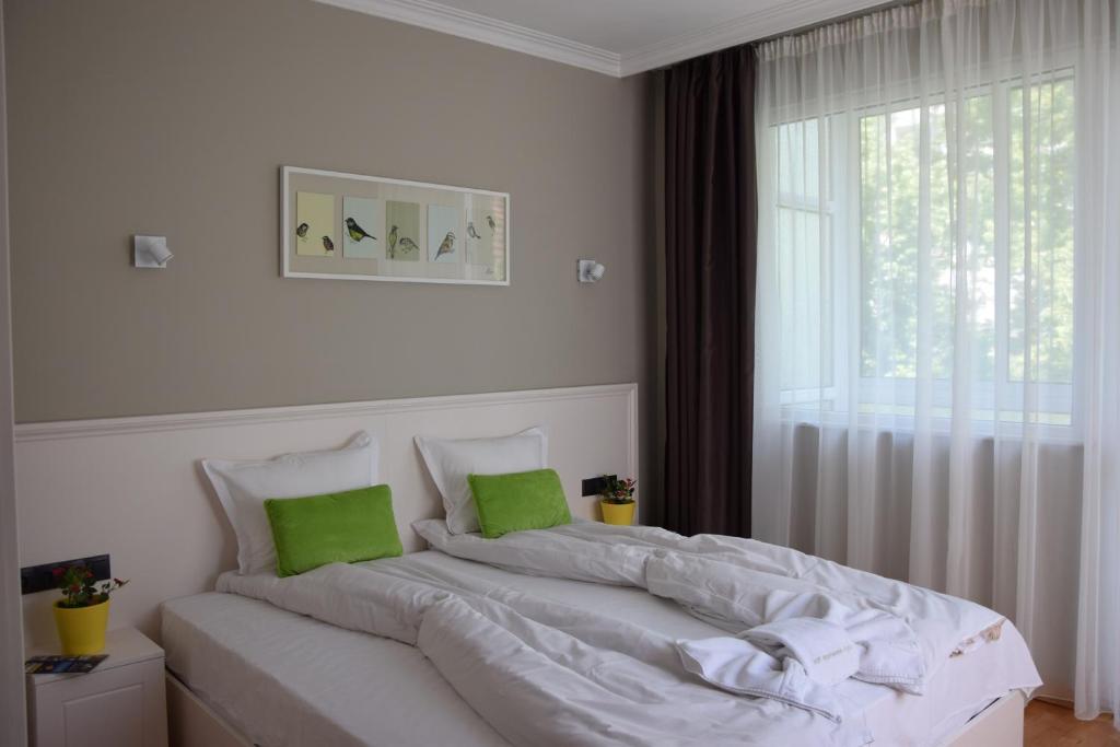 Відпочинок в готелі Vip Apartments Sofia for rent - office