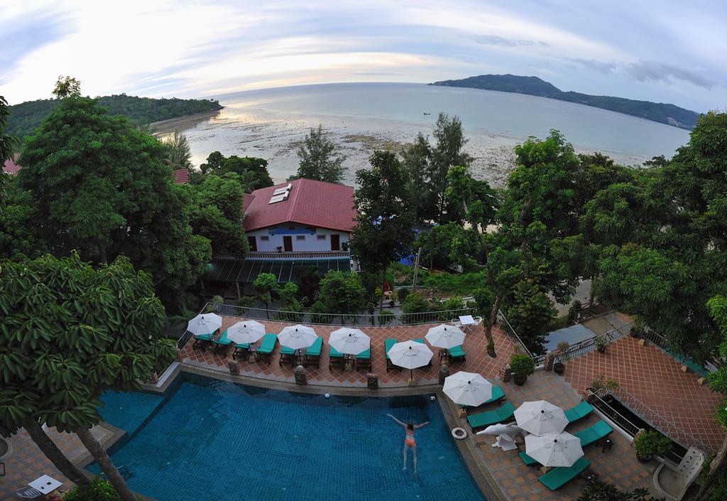 Фото готелю Tri Trang Beach Resort