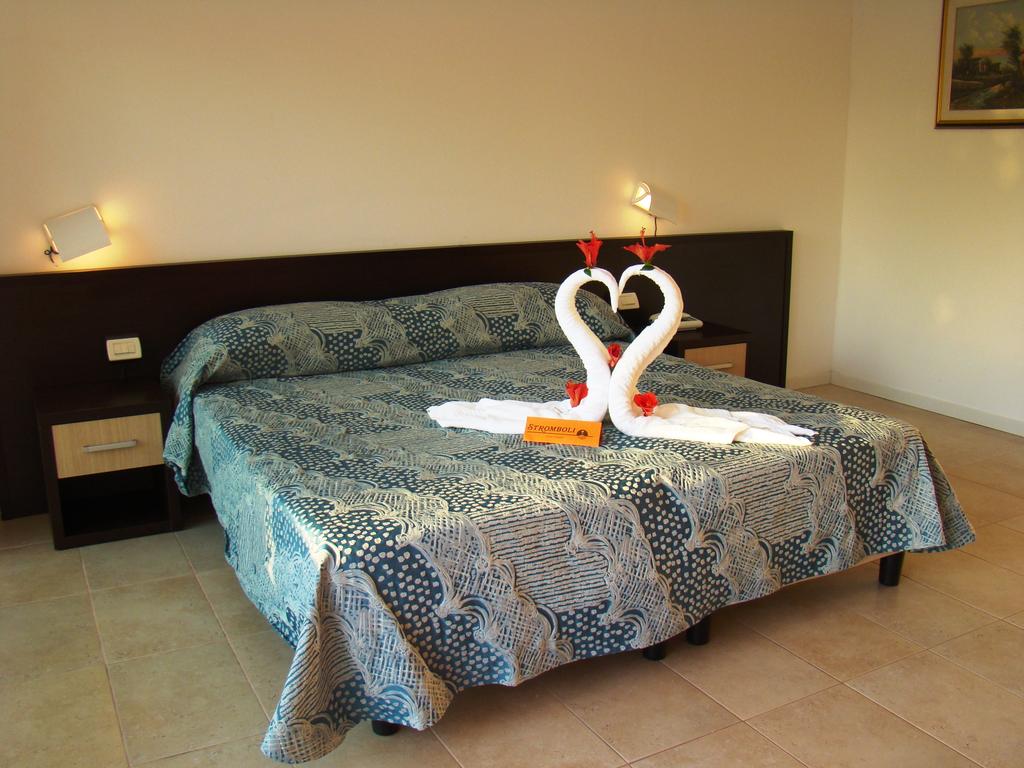 Відпочинок в готелі Villaggio Stromboli Капо-Ватікано