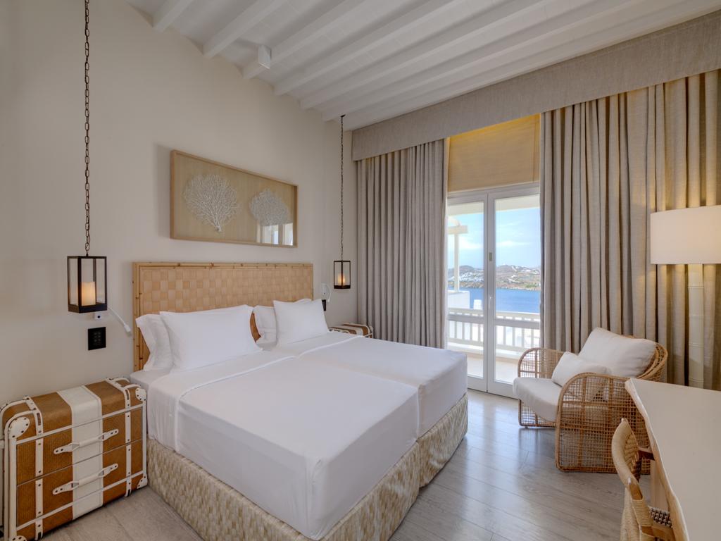 Отдых в отеле Santa Marina Resort & Villas, A Luxury Collection Resort