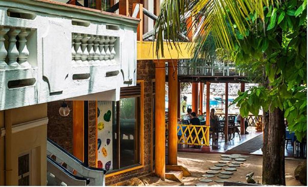 International Beach Hotel, Шри-Ланка, Хиккадува