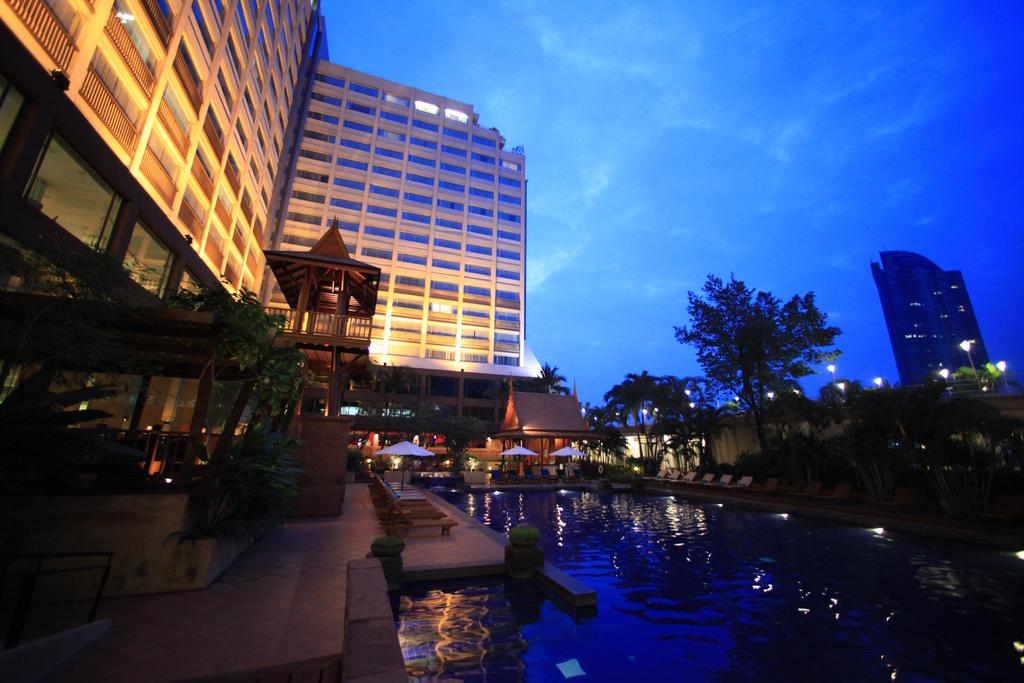 Фото отеля Ramada Plaza Bangkok Menam Riverside