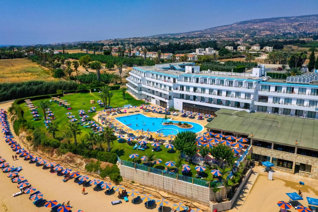 Corallia Beach Hotel Apartments Кіпр ціни
