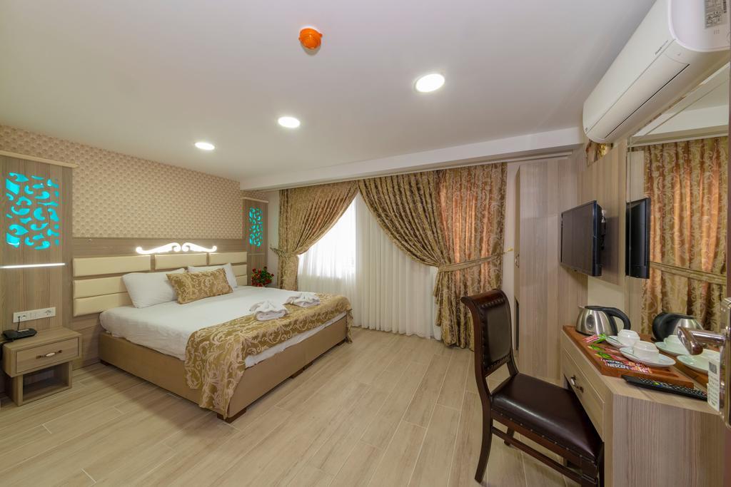 Recenzje hoteli, Raimond Hotel (Ciwan Hotel)