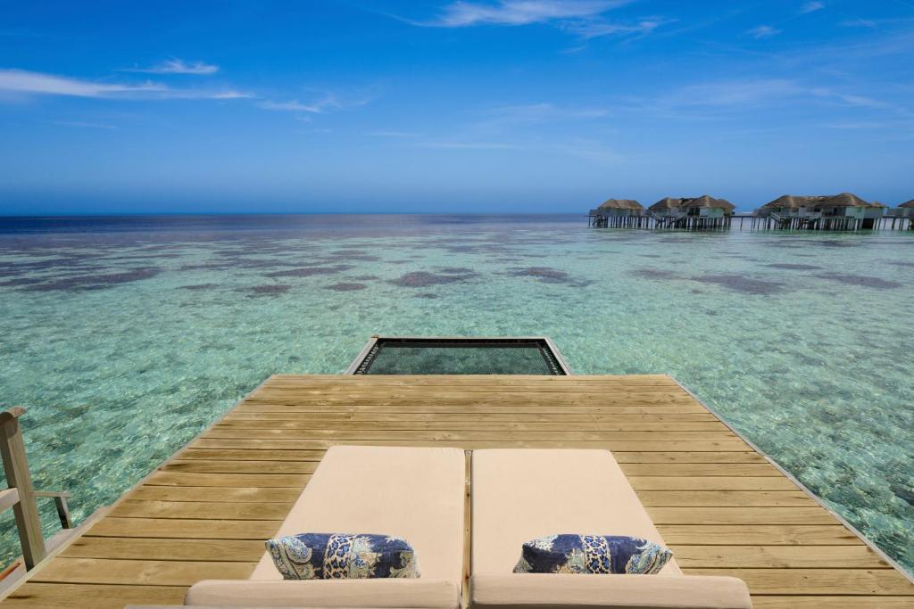 Отель, Мальдивы, Ари & Расду Атоллы, Centara Grand Island Maldives
