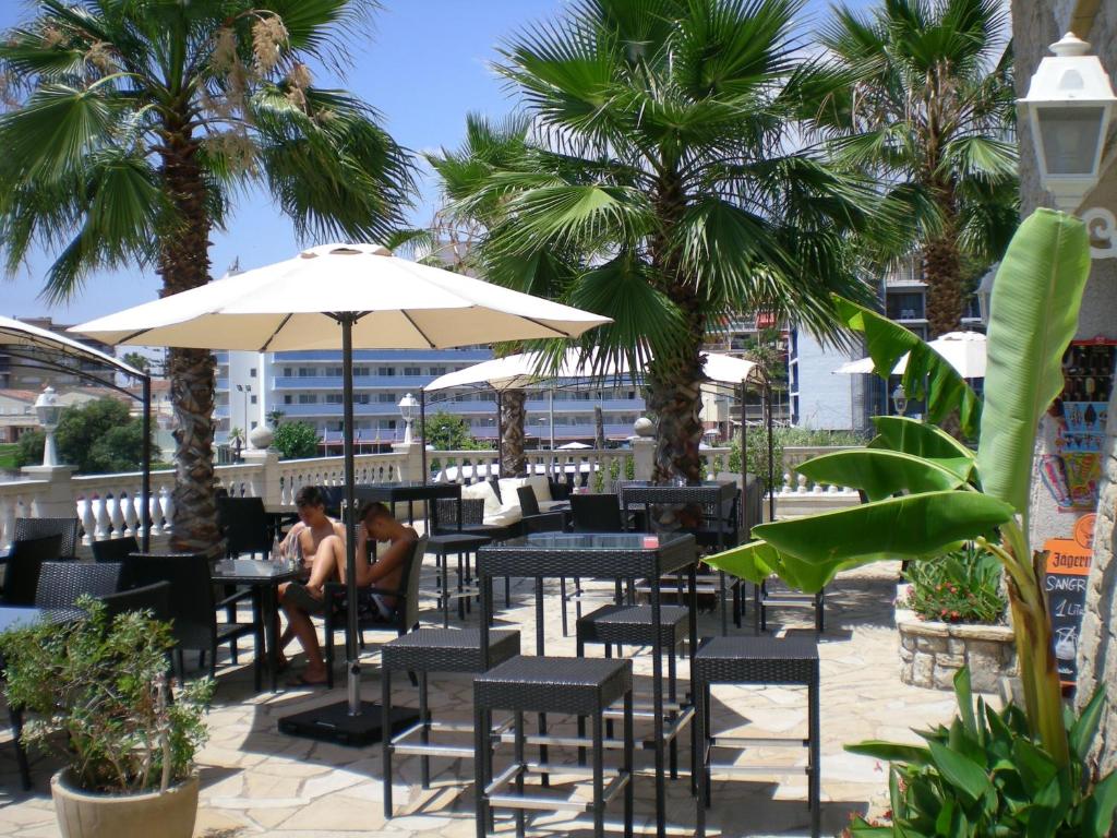 Hot tours in Hotel Bonsol Costa Brava Spain