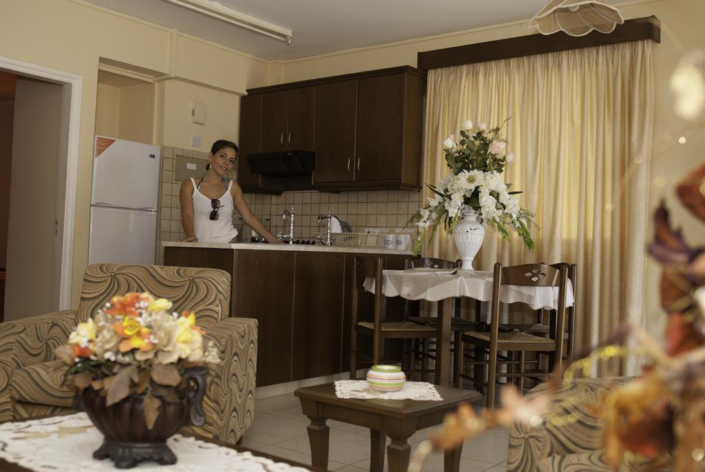 Кипр Kotzias Hotel Apartments