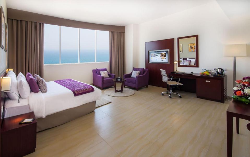 Отель, Фуджейра, ОАЭ, V Hotel Fujairah (ex. Landmark Hotel)