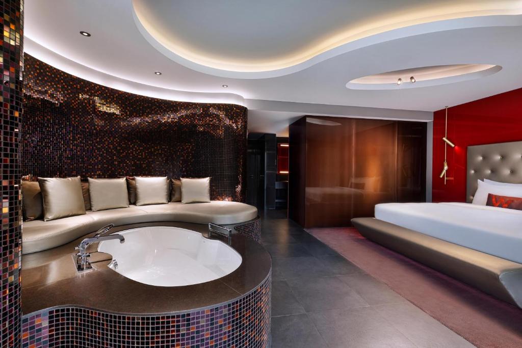 Горящие туры в отель W Dubai - The Palm