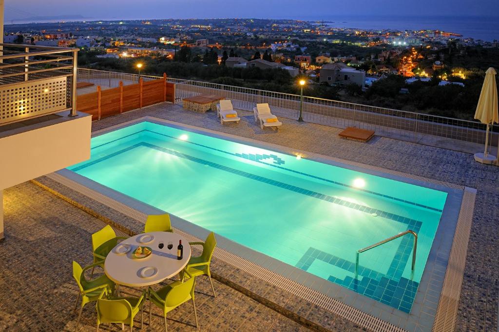 Відпочинок в готелі Danae's Luxury Villas Іракліон