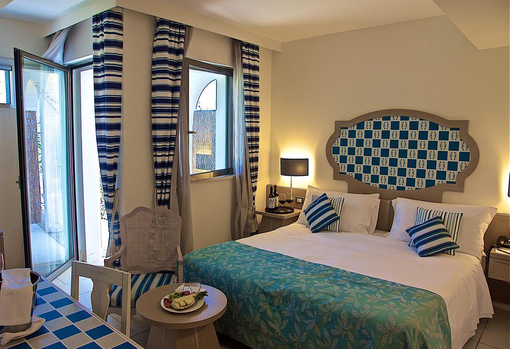 Горящие туры в отель Vivosa Apulia Resort Лечче