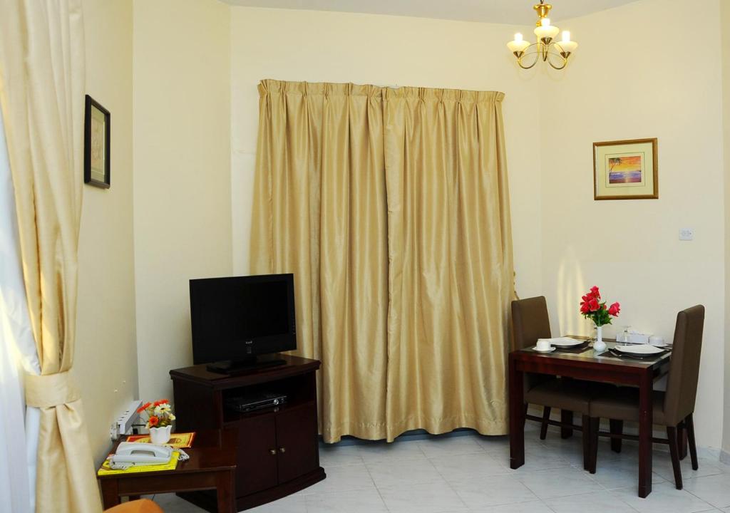Royal Palace Hotel Apartment Previously Tulip Inn, ОАЕ