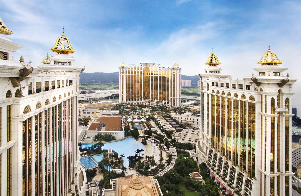 Galaxy Hotel Macau цена