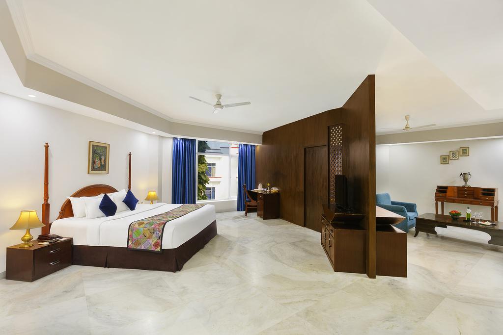 Горящие туры в отель Ramada  Kajuraho