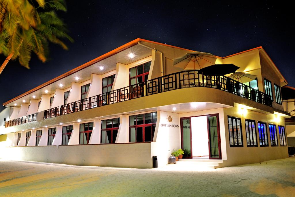 Sun Tan Beach Hotel-Maafushi, фотографии
