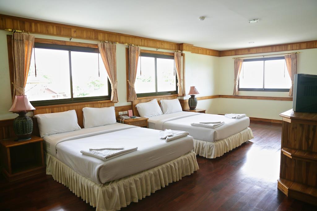 Цены в отеле Koh Chang Lagoon Resort