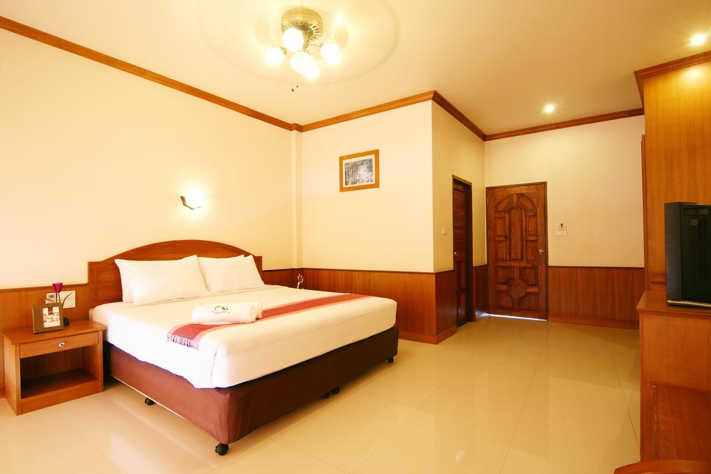 Отель, Haad Yao Bayview Resort & Spa