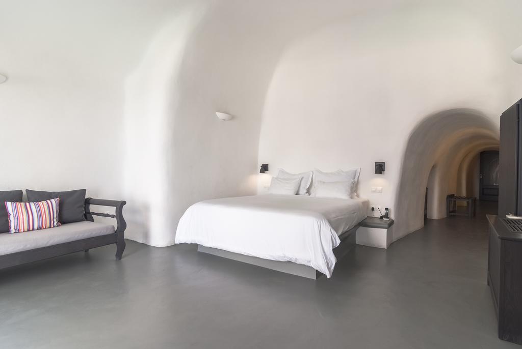 Відпочинок в готелі Ambassador Santorini Luxury Villas & Suites Санторіні (острів)