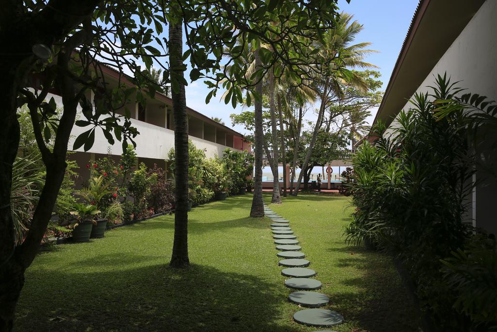 Tours to the hotel Catamaran Beach Hotel Negombo Sri Lanka