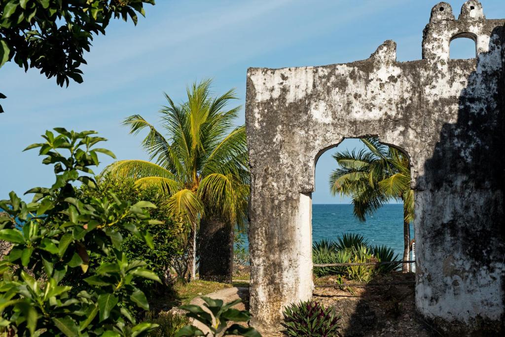 Горящие туры в отель Chuini Zanzibar Beach Lodge Бубубу