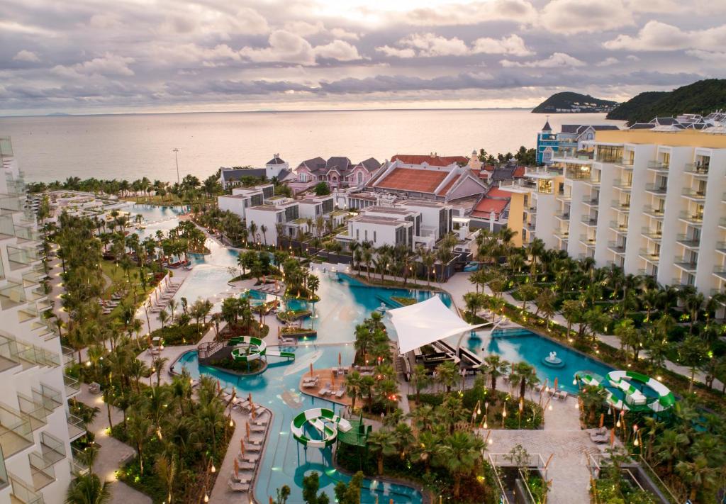 Туры в отель Premier Residences Phu Quoc Emerald Bay Фу Куок (остров)