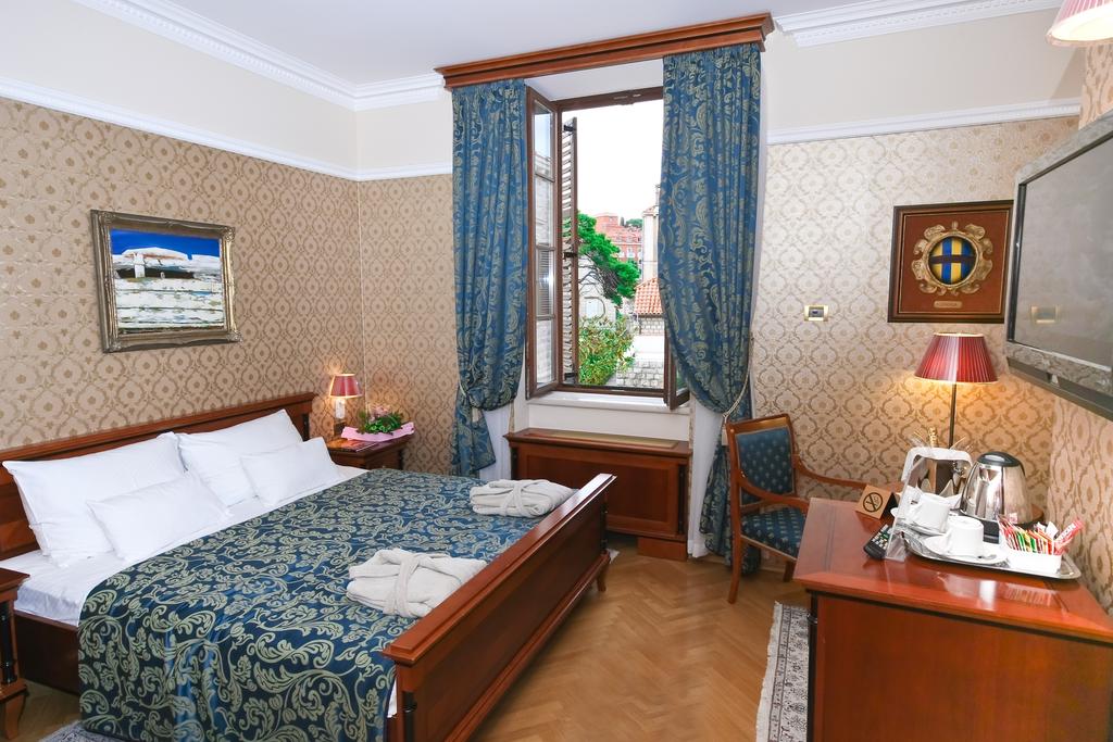 Hotel Kazbek price