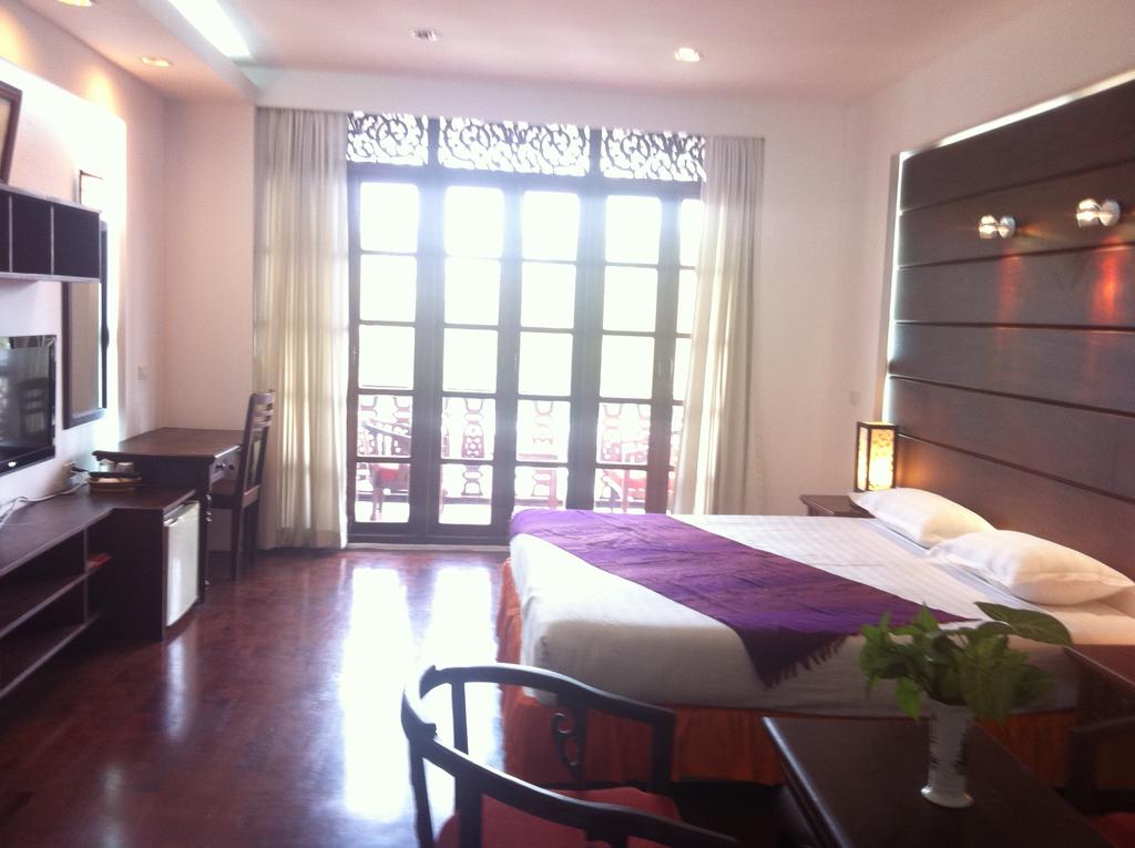 Отдых в отеле Chitchareune Moungluang Hotel Луангпхабанг Лаос