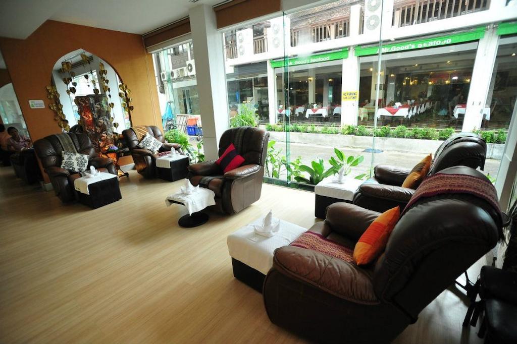 C&N Hotel Patong фото и отзывы