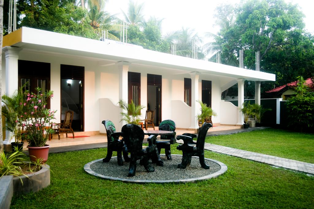 Villa De White Sambur, Шри-Ланка, Хиккадува