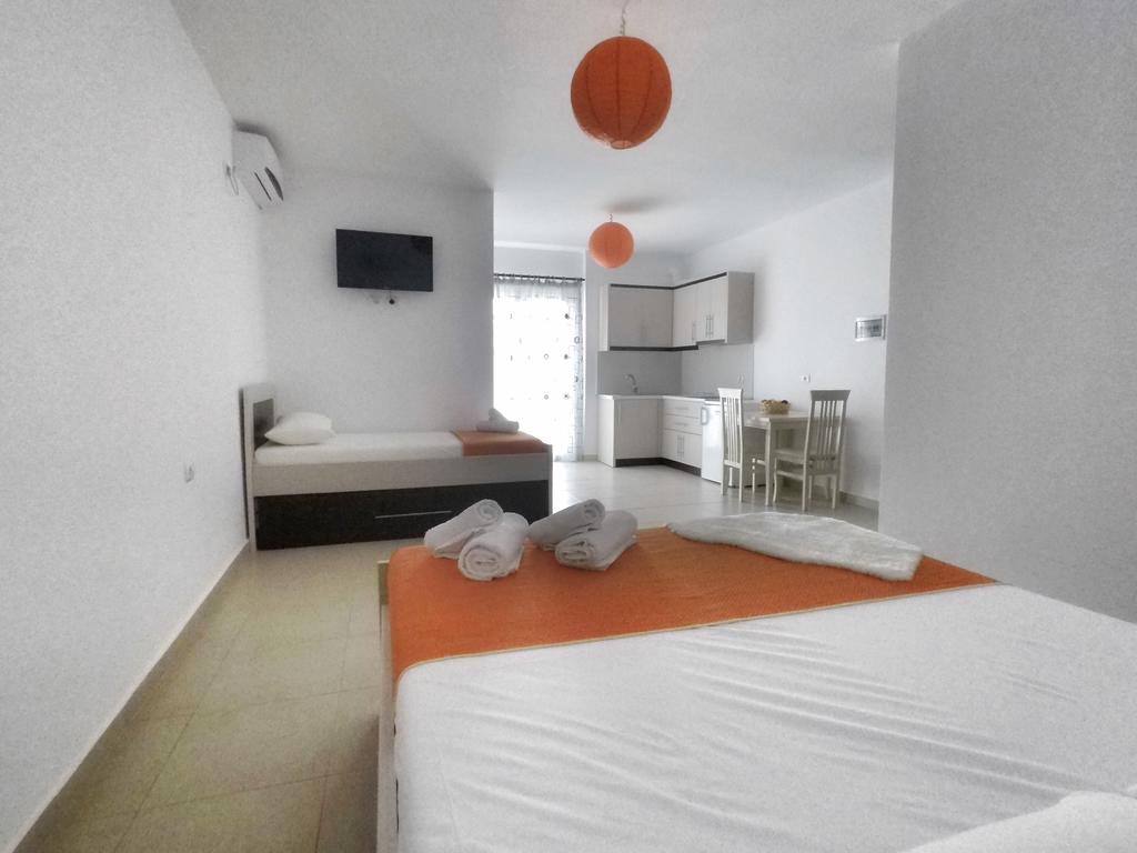 Албания Prive Hotel And Apartment