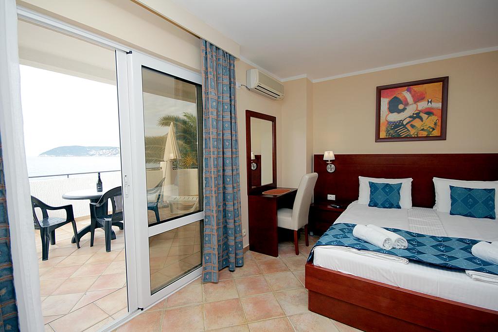 Отдых в отеле Villa Mare Mar Сутоморе