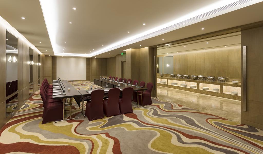 Courtyard By Marriott, Ahmedabad, Ахмадабад