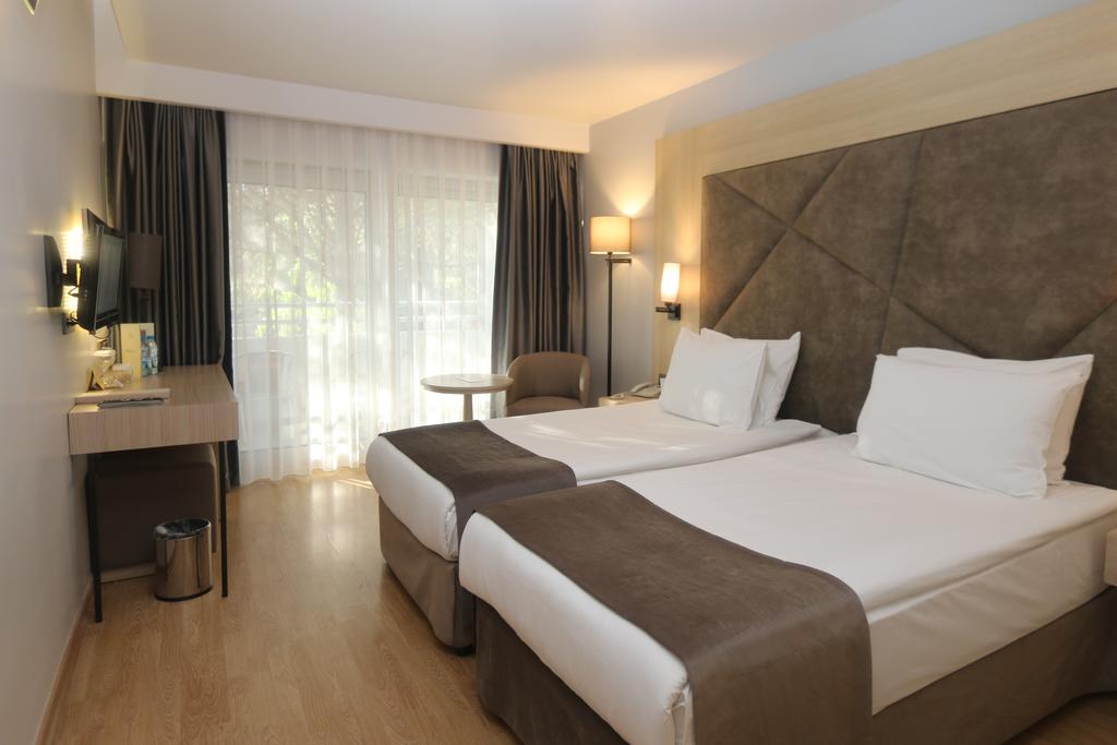 Гарячі тури в готель Altin Yunus Resort & Thermal Hotel Бодрум