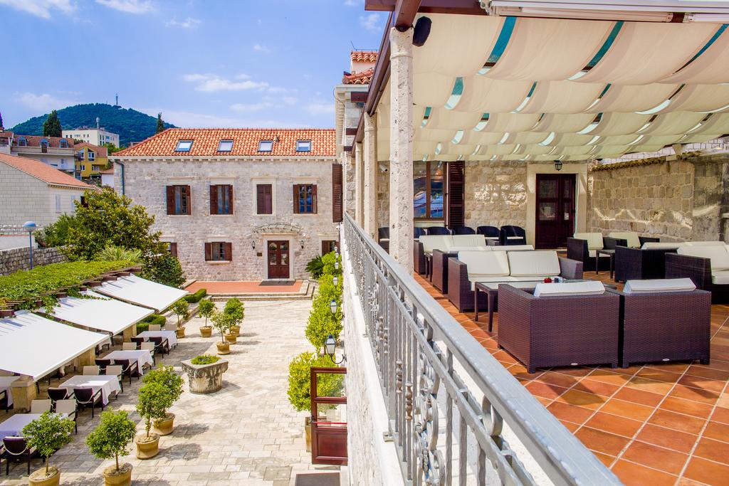 Відпочинок в готелі Hotel Kazbek Дубровник