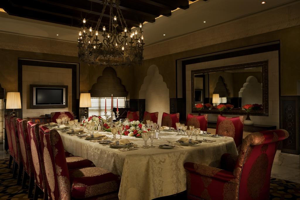 Горящие туры в отель Sharq Village & Spa, a Ritz-Carlton Hotel Доха (пляж)