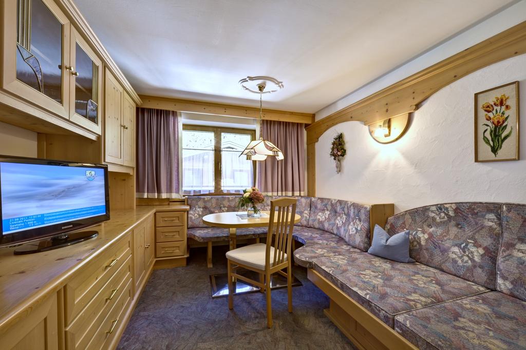 Цены в отеле Oblasser Gaestehaus (Mayrhofen)
