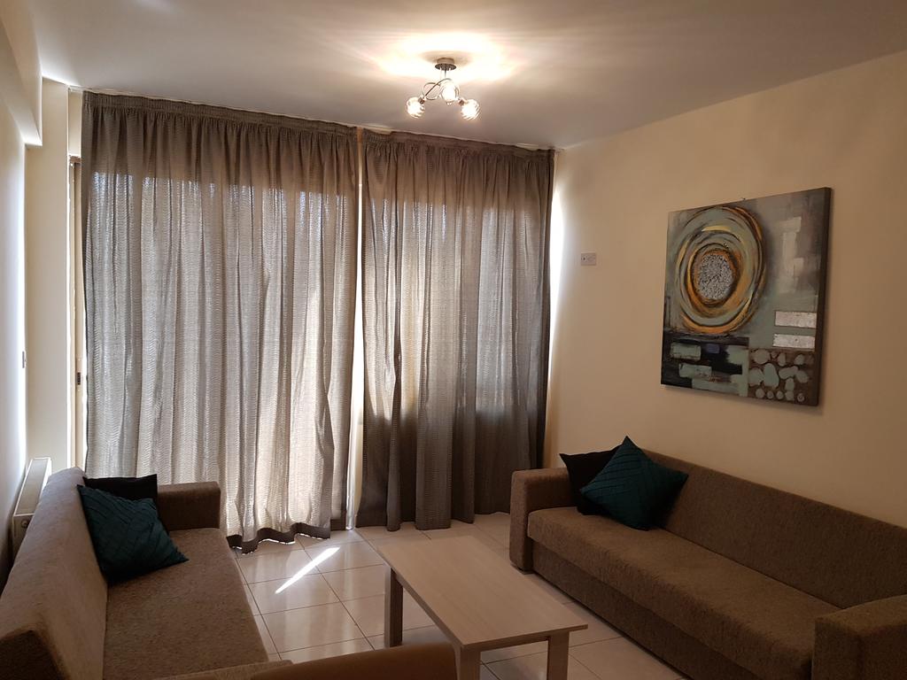 Відпочинок в готелі Tasiana Star Apartment Лімассол Кіпр
