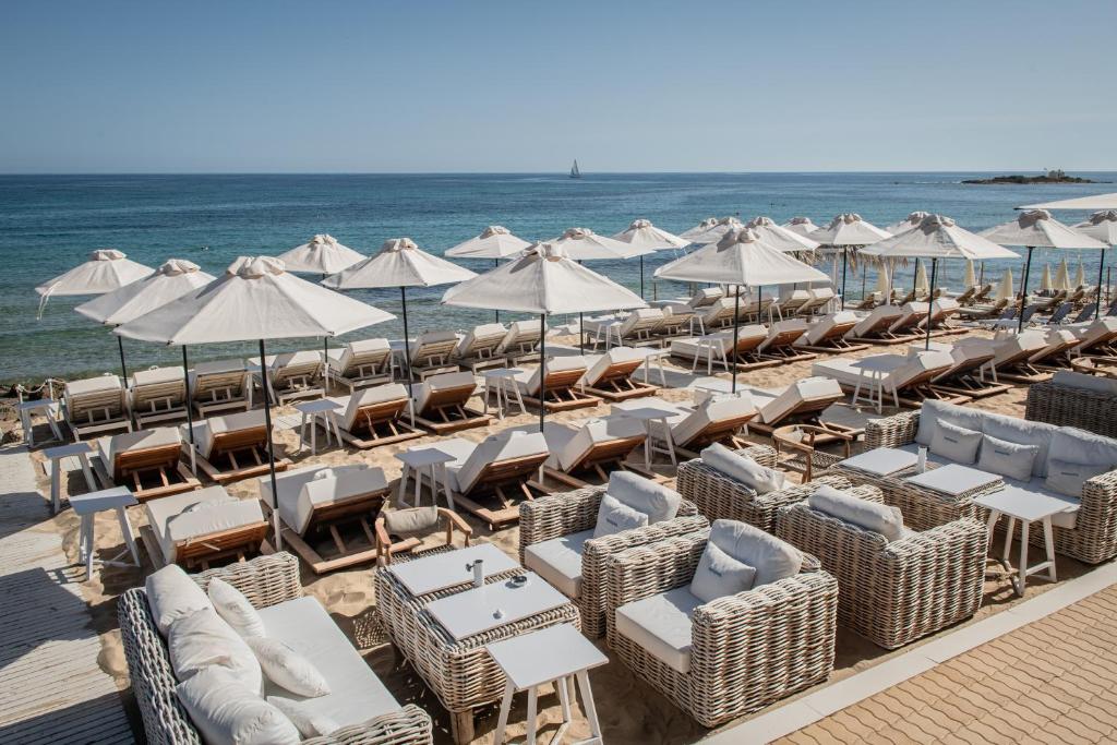 Отдых в отеле Parthenis Beach Suites By The Sea